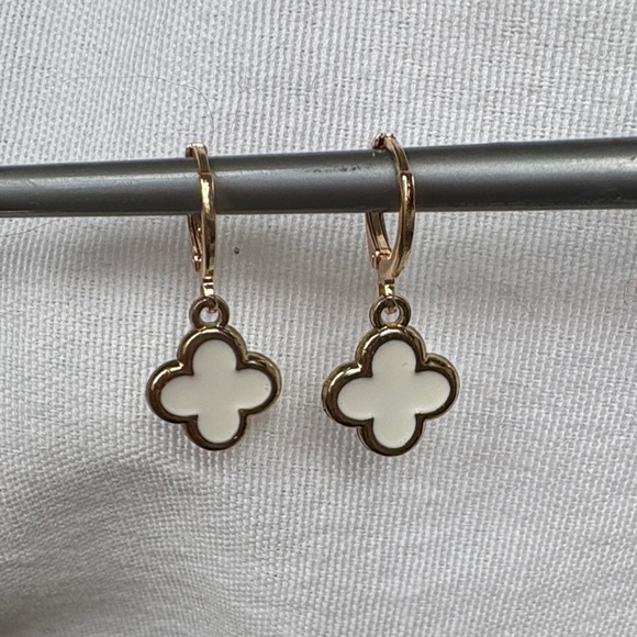 Gold and White Clover Dangle Earrings - Picture 5 of 7